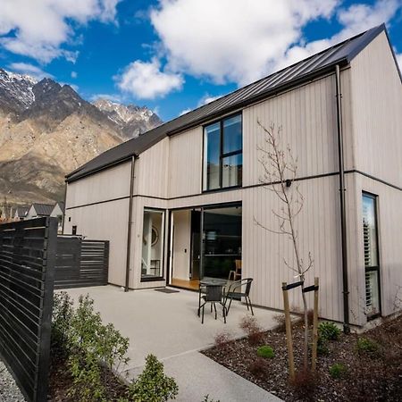 Nestled Below The Remarkables 皇后镇 外观 照片