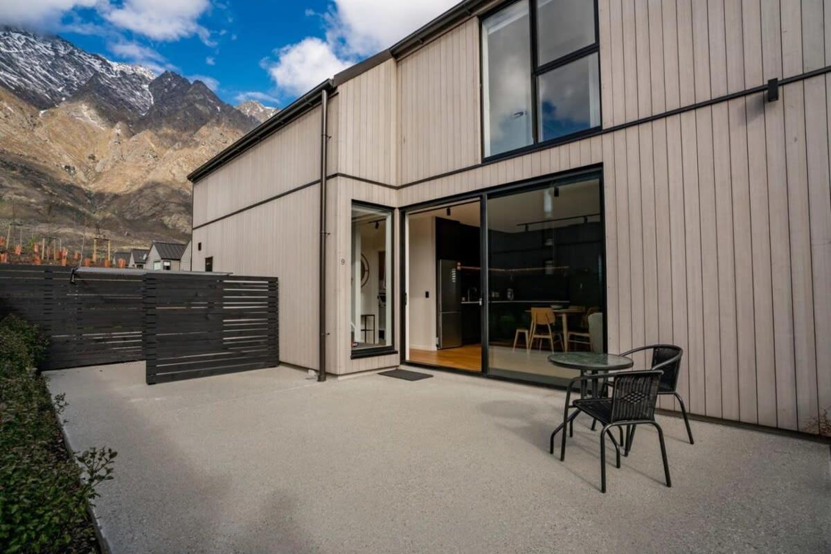 Nestled Below The Remarkables 皇后镇 外观 照片