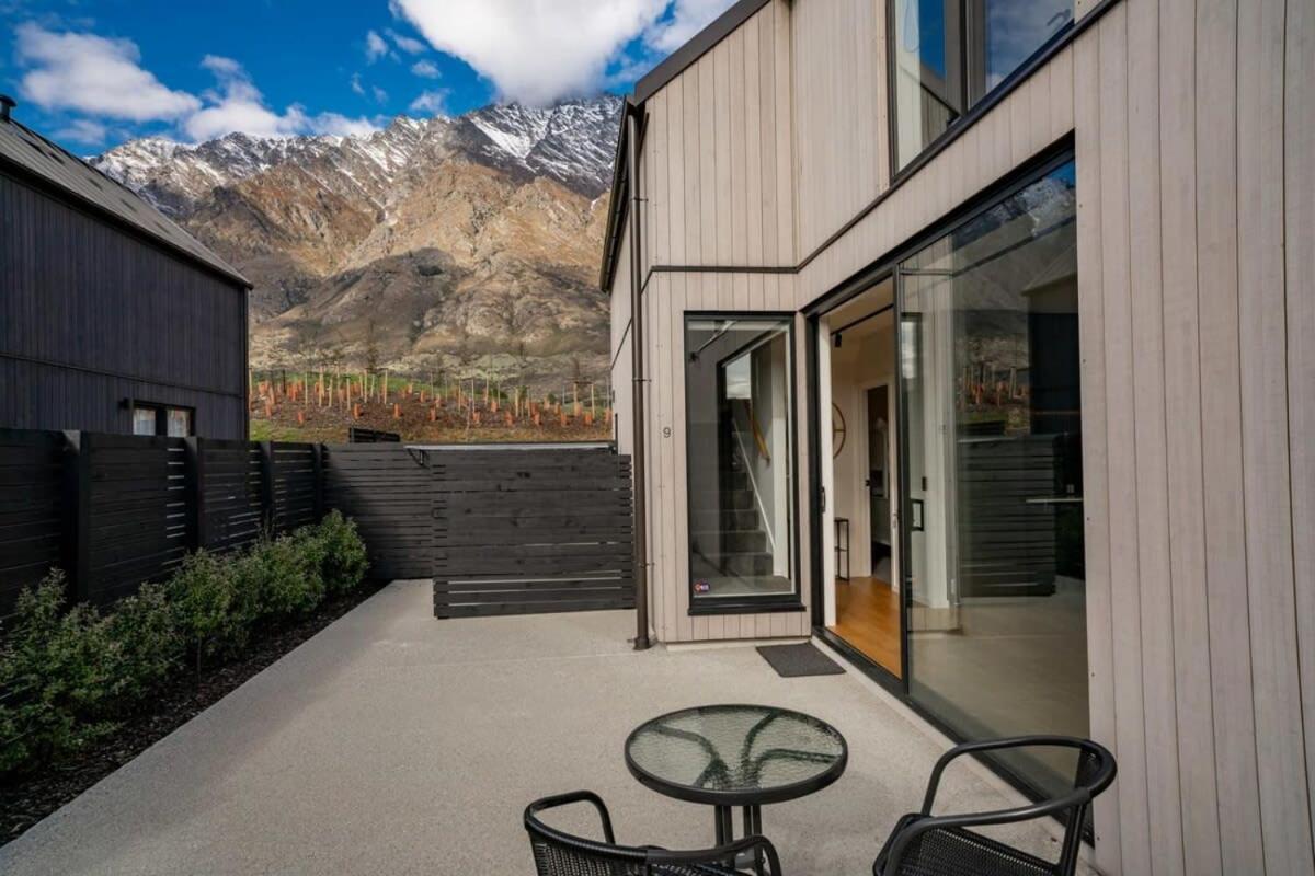 Nestled Below The Remarkables 皇后镇 外观 照片