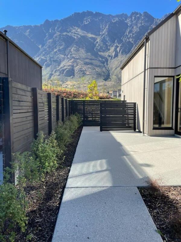Nestled Below The Remarkables 皇后镇 外观 照片