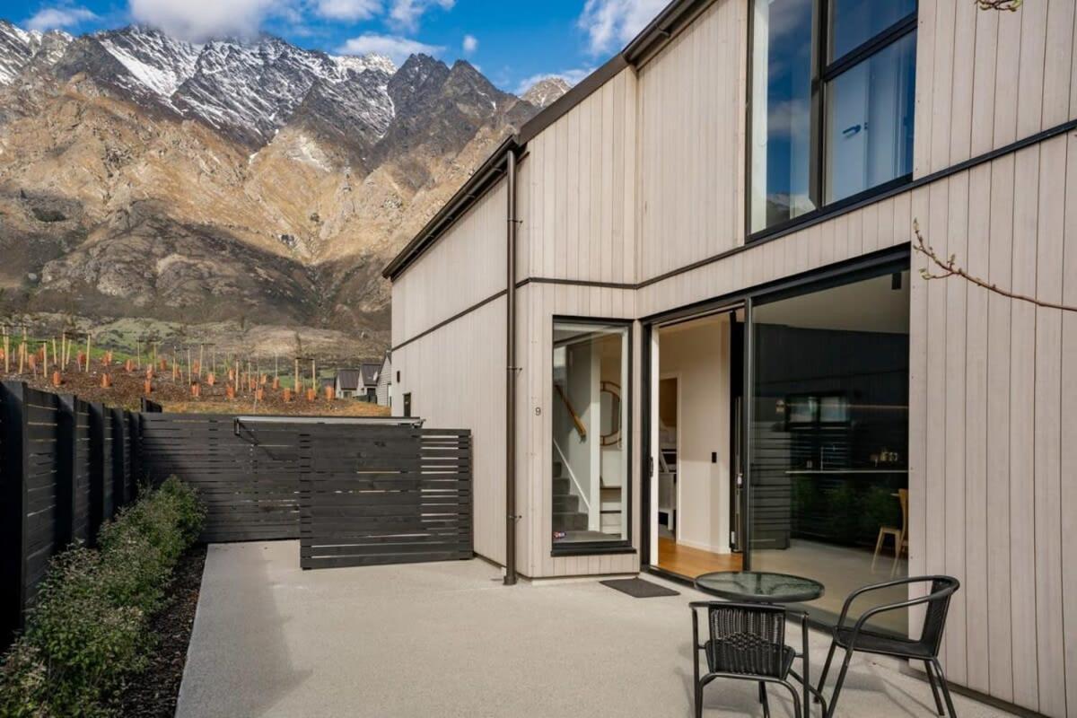 Nestled Below The Remarkables 皇后镇 外观 照片